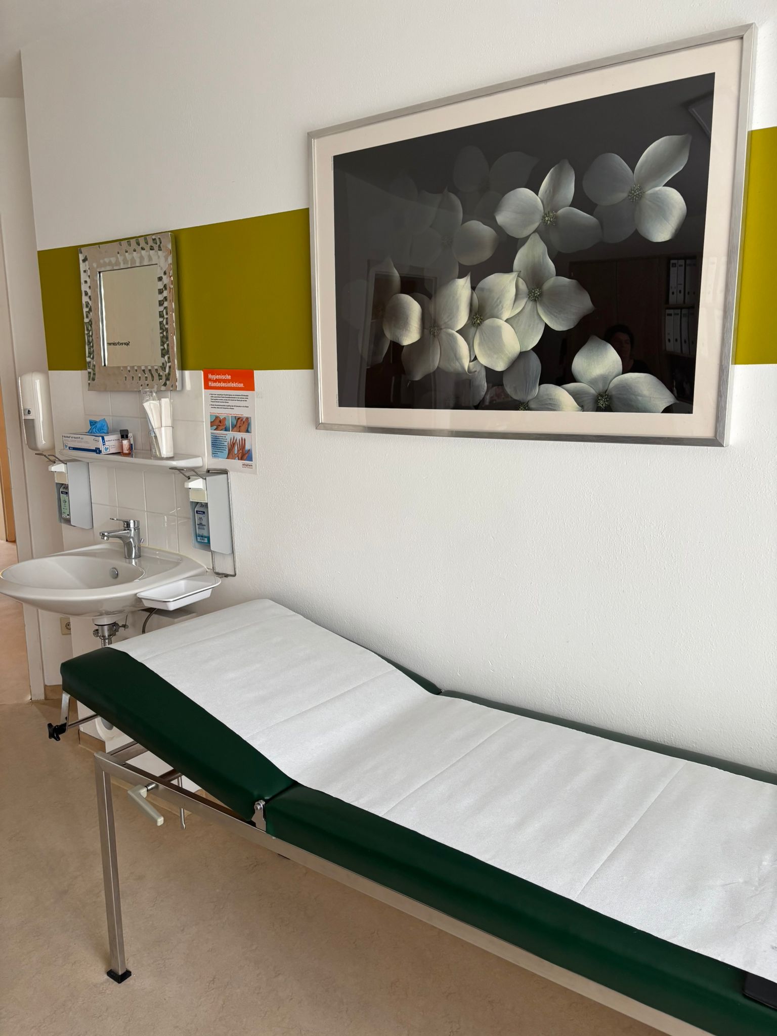 Behandlungsräume (klick auf das Bild für weitere)